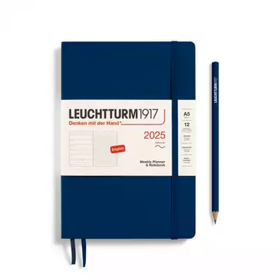 PLANER TYGODNIOWY Z NOTATNIKIEM LEUCHTTURM1917 W MIĘKKIEJ OPRAWIE MEDIUM (A5) 2025 NAVY (GRANATOWY)