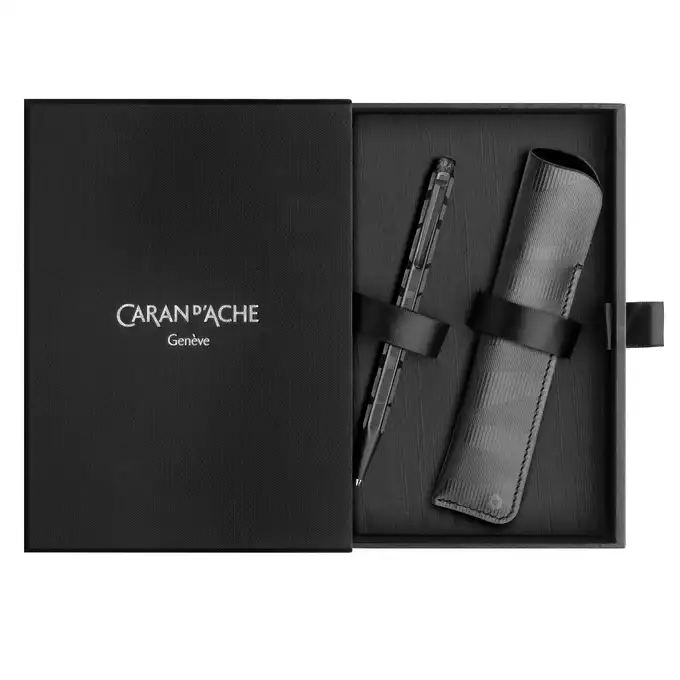 Zestaw upominkowy: długopis Caran d’Ache Ecridor Black Lines z etui