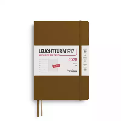PLANER TYGODNIOWY Z NOTATNIKIEM LEUCHTTURM1917 W MIĘKKIEJ OPRAWIE MEDIUM (A5) 2026 SPICE BROWN