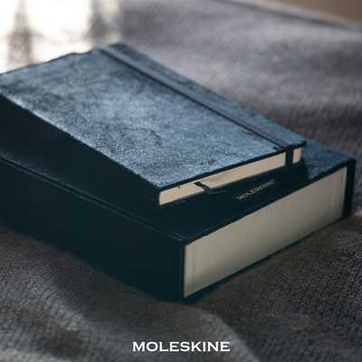 Notatnik Moleskine Large 13 × 21 cm, edycja limitowana Velvet, 176 stron w linię, czarny w pudełku prezentowym