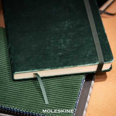 Notatnik Moleskine Large 13 × 21 cm, edycja limitowana Velvet, 176 stron w linie, zielony w pudełku prezentowym